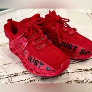 Just So NWOT Sneakers Sz7 Red